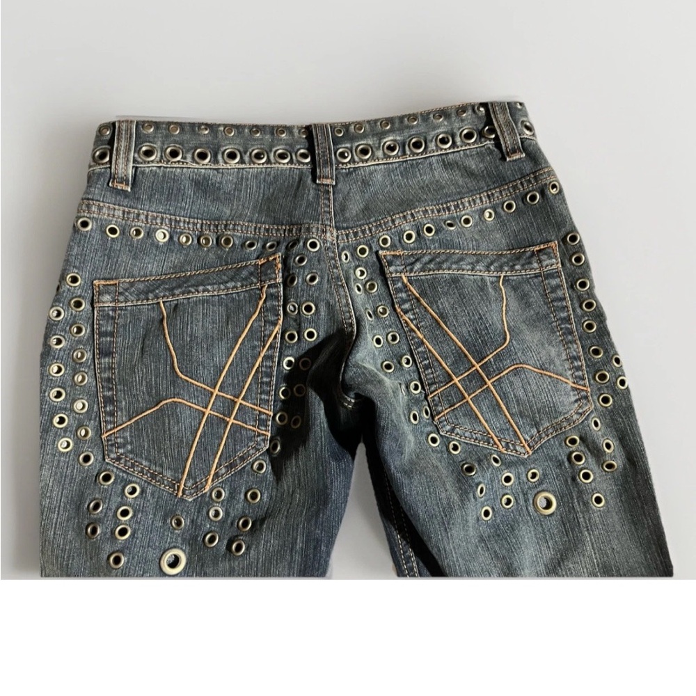 Medium Wash Blue Denim Capri Jeans Studded Design Eyelet Grommets US 32